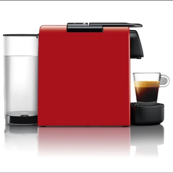 Nespresso Essenza Mini in Ruby Red - Picture 5 of 7